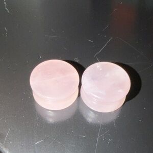 Rose Quartz Plugs (7/8”)